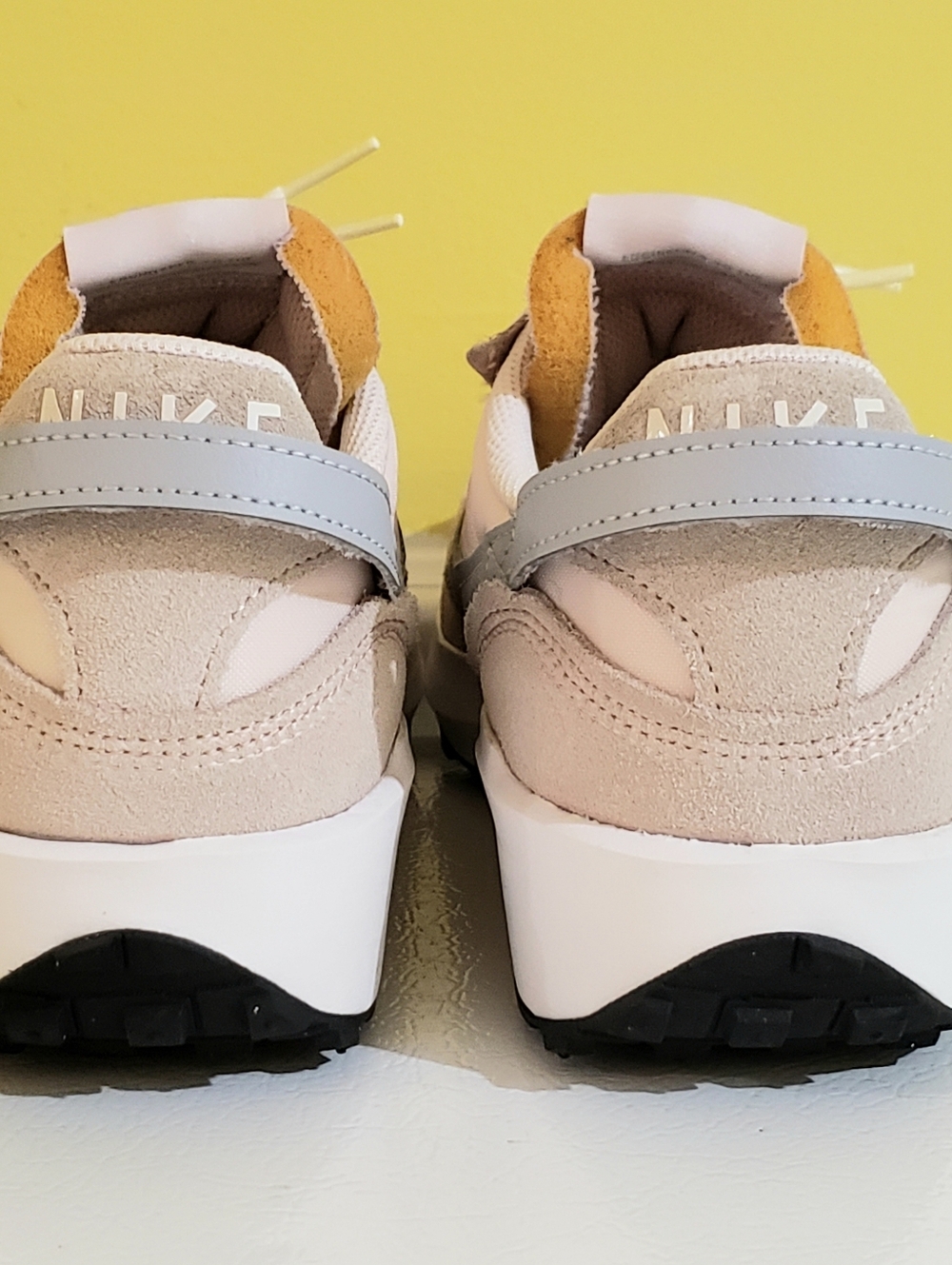 NIKE Women's Waffle Debut Athleisure Sneakers (10) Pink Oxford/Pearl Pink/Gray - Picture 7 of 9